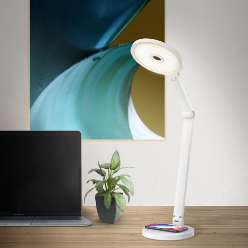 Momax Smart Desk Lamp With Wireless Charger
